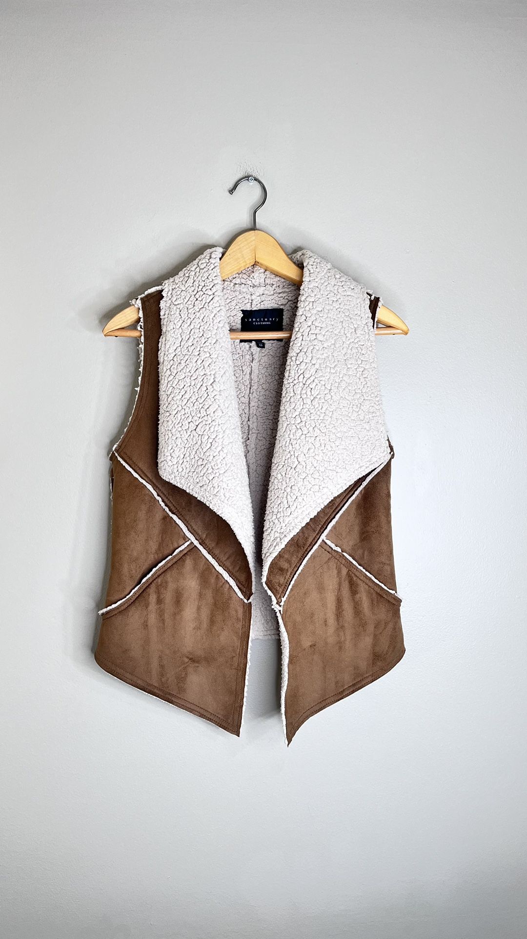 Sanctuary XS Brown Cream Beige Sherpa Asymmetrical Warm Winter Vest Pockets UGG