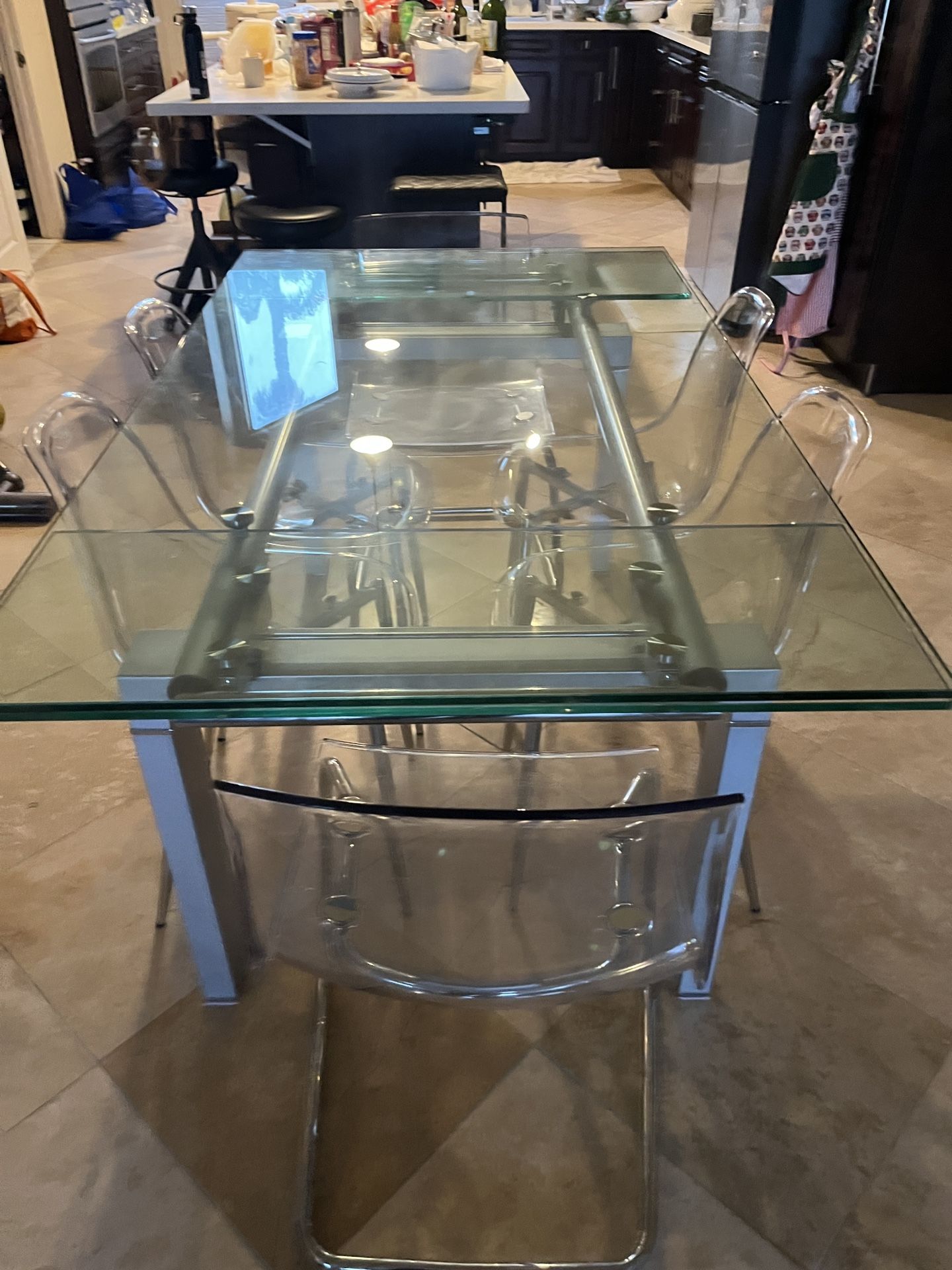 High-end Glass Dining Table Set For Sale