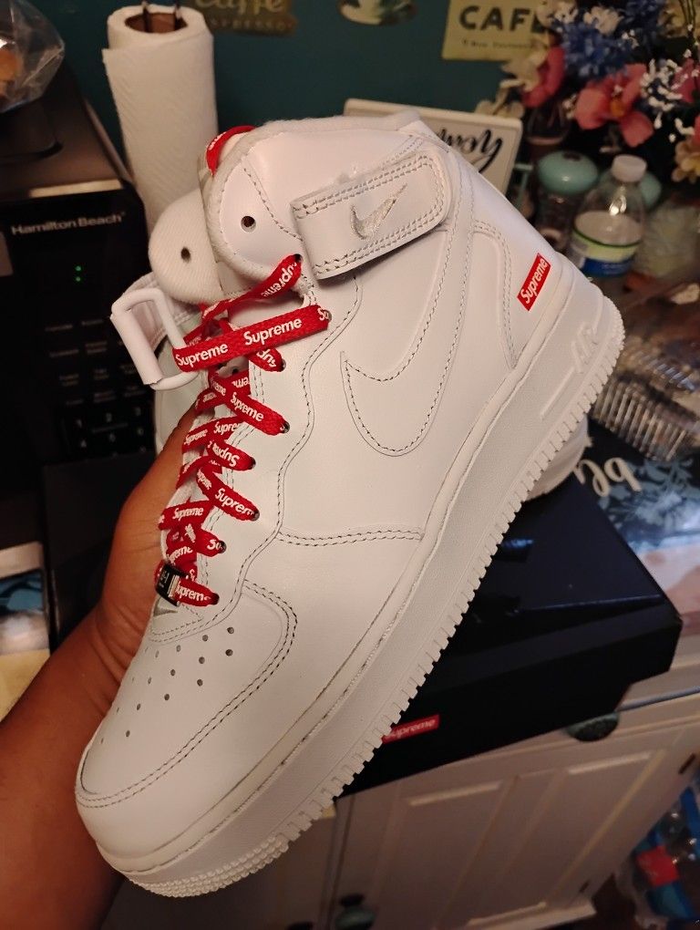 SUPREME AF1 HIGH SIZE 7 MEN