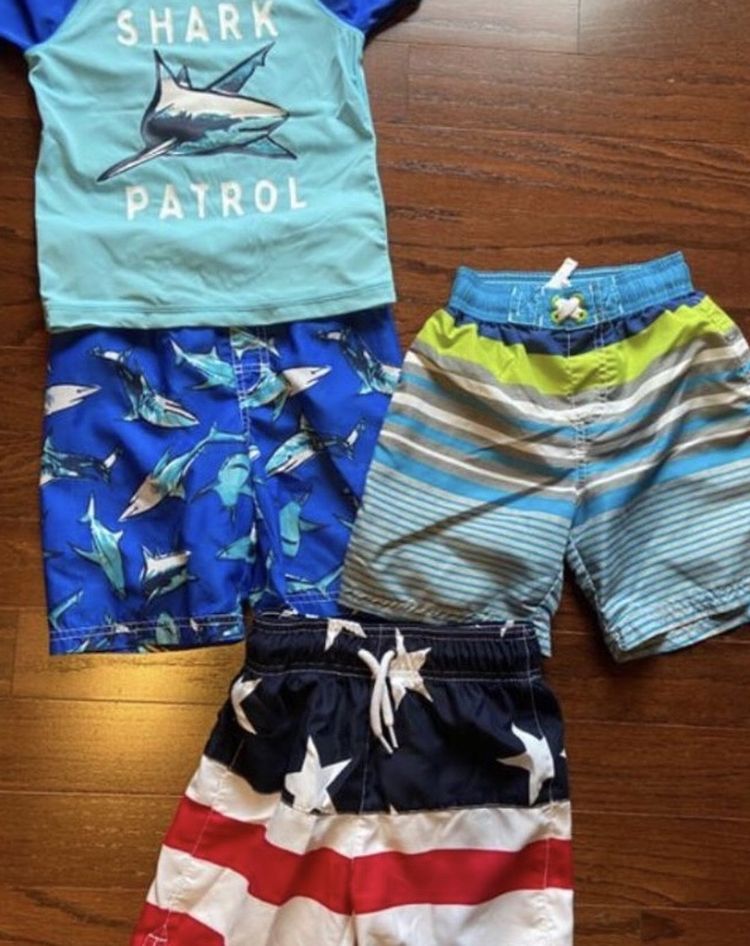 Toddler boys 4T-5T swim lot