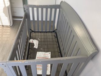6 way infant/toddler/ child twin bed.