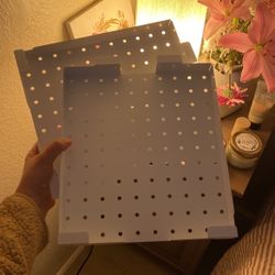 FREE  WALL PEGBOARD 