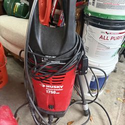 Pressure washer Husky used