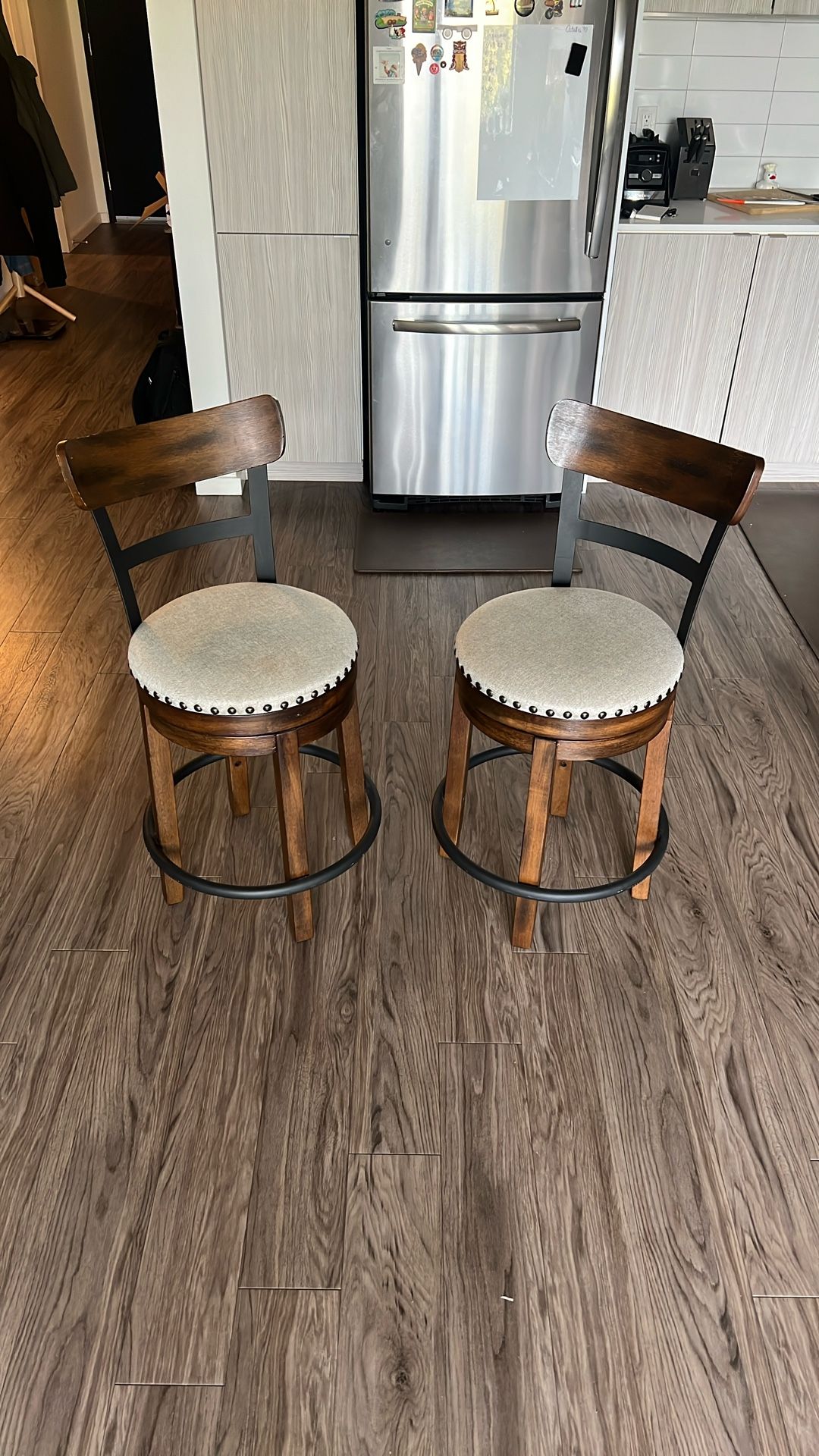 360 Turning Bar Stools - Ashley Furniture