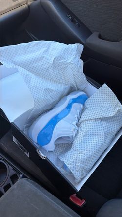 Jordan 11 university blue
