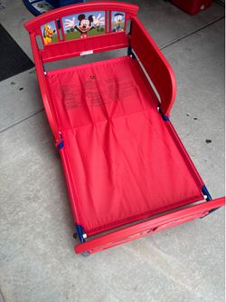 Toddler crib bed