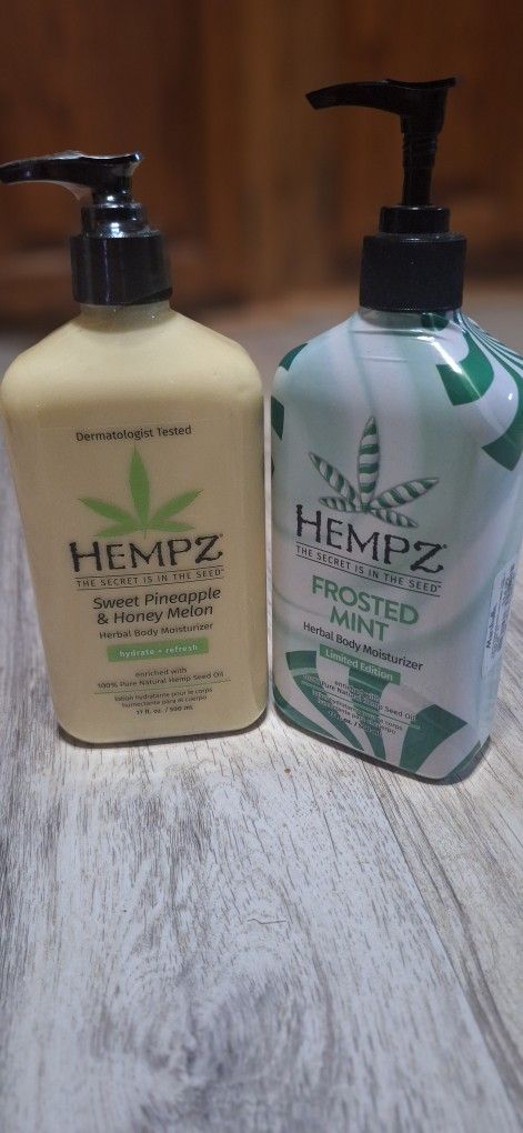 Misc....lotion And A Cutting Board Set