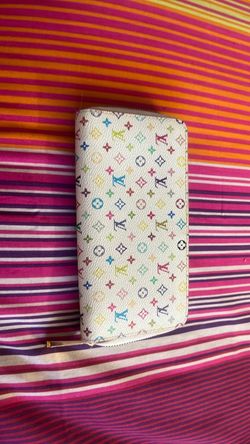 Zipped Around wallet