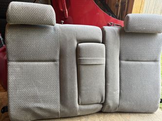 Rear Seats 