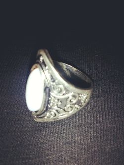 Size 7 silver 925 ring light stone