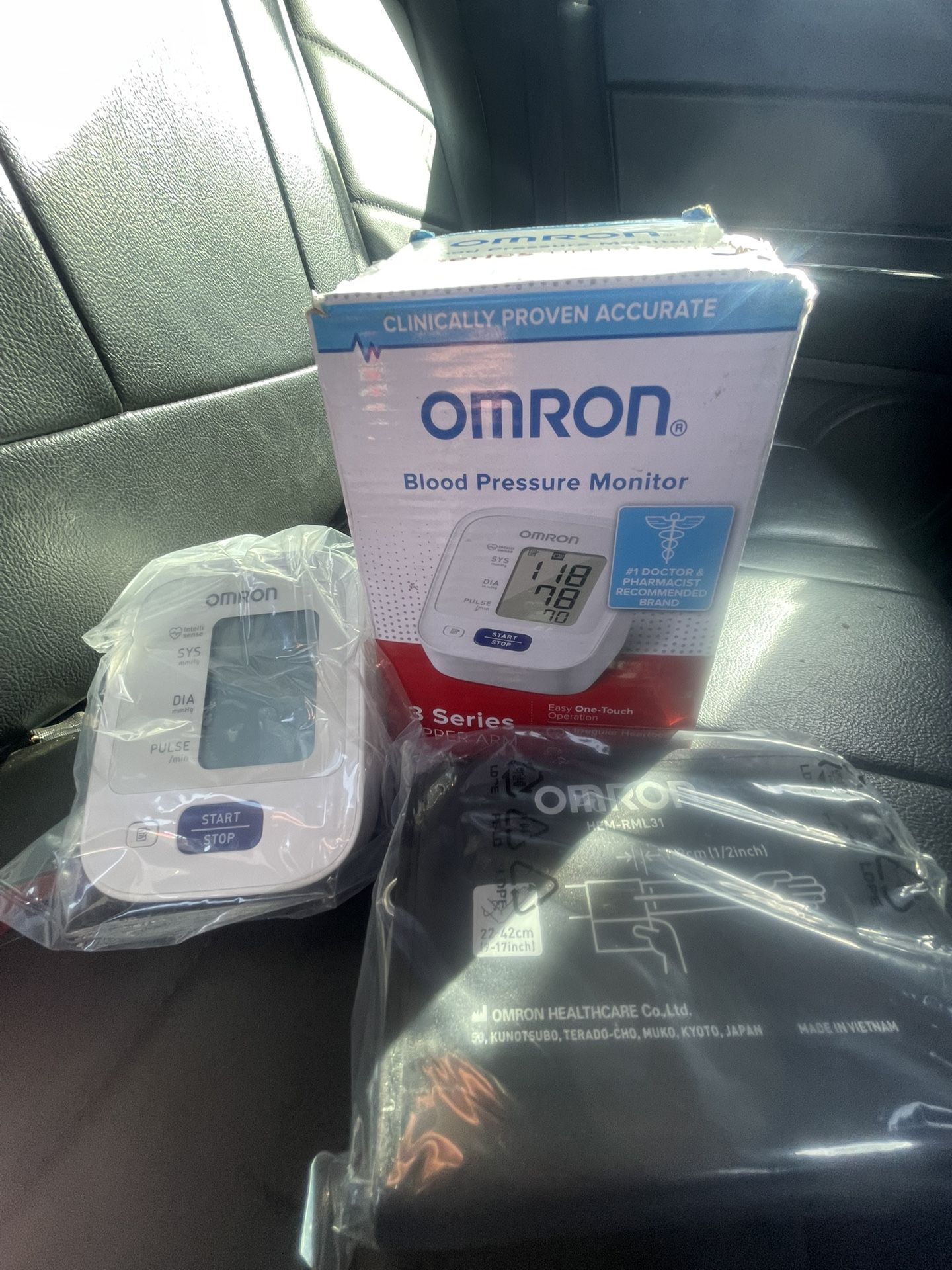 Blood Pressure monitor (BRAND NEW) 3 Series Upper Arm
