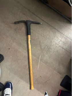 Pick mattock