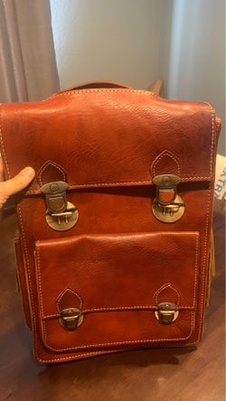 HERITAGE BLACK LEATHER CONVERTIBLE BAG