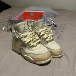 Air Jordan 4’s Off White Size 11 