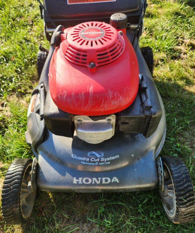 Honda HRT2162TDA Self propelled Lawn mower