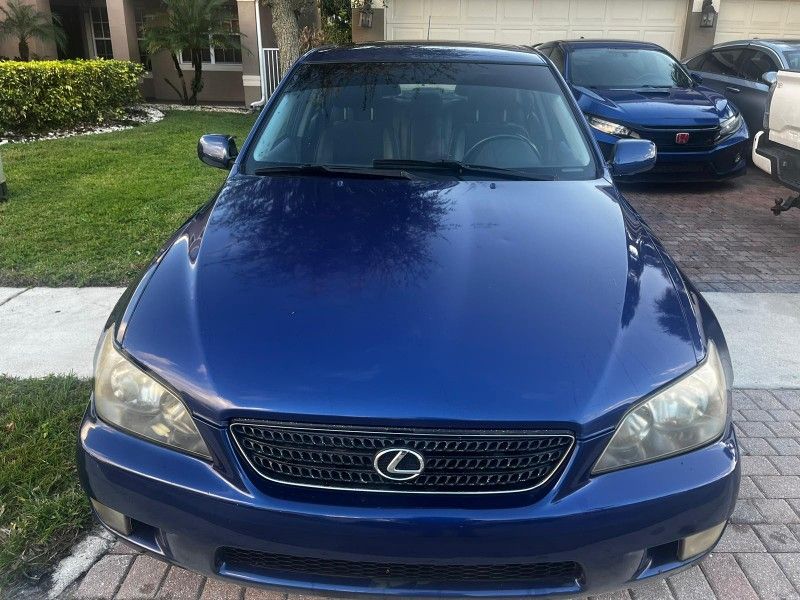 2003 Lexus IS