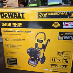 DEWALT 3400 psi 2.5 GPM Gas Cold Water Pressure Washer with OEM Axial Pump