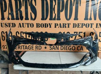 2019-2022. TOYOTA COROLLA HATCHBACK FRONT BUMPER OEM