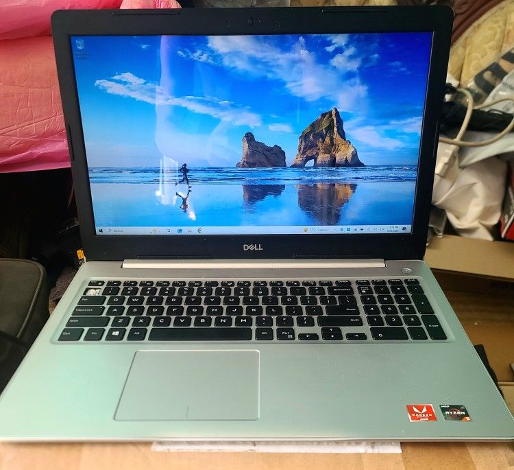 Dell Inspiron | AMD Ryzen 5 | 8gb RAM | 1tb HD