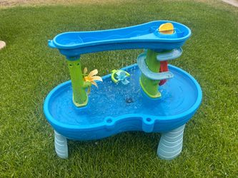Water table toy