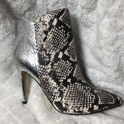 Size 7 - Stunning Heels Like New - Generation - Silver Metallic Faux Snake Skin - Was $149.00