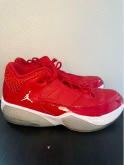 Size 7 y- Jordan Max Aura 3 University Red