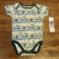 NFL Team Apparel Greenbay Packers baby onesie 3-6 months green and yellow NWT