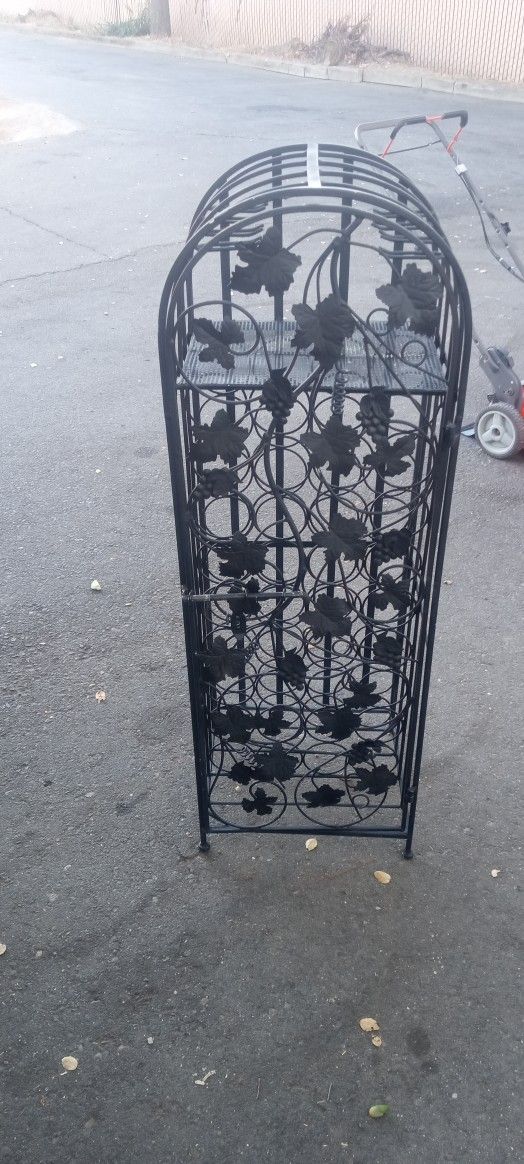 HEAVY DUTY WINE BOTTLE/GLASS RACK With Locking Door 