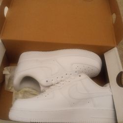 Nike Air Force 1 Size 7 Women New!