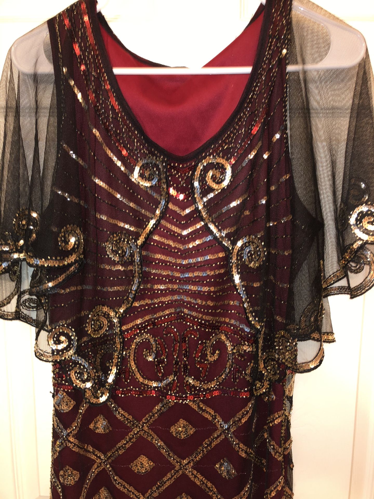 Burgundy/gold 1920s Dress. Vestido de los años 20s