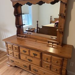 Dresser With Mirror 