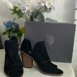 High Heel Shoes Black Color 