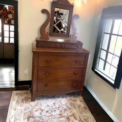 Wooden Victorian Dresser With Mirror 