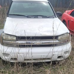 Auto Parts 2003 Chevy Trailblazer