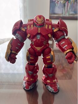 Hasbro Hulkbuster and War Machine