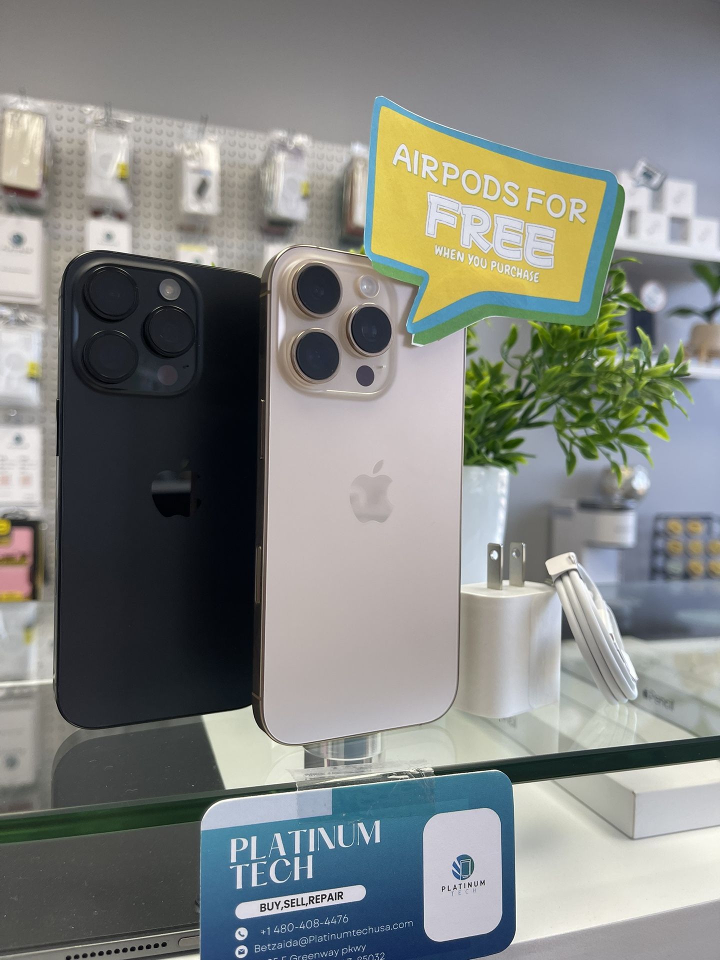 iPhone 16 Pro T-Mobile Or Metro Pcs 128Gb Black And Gold