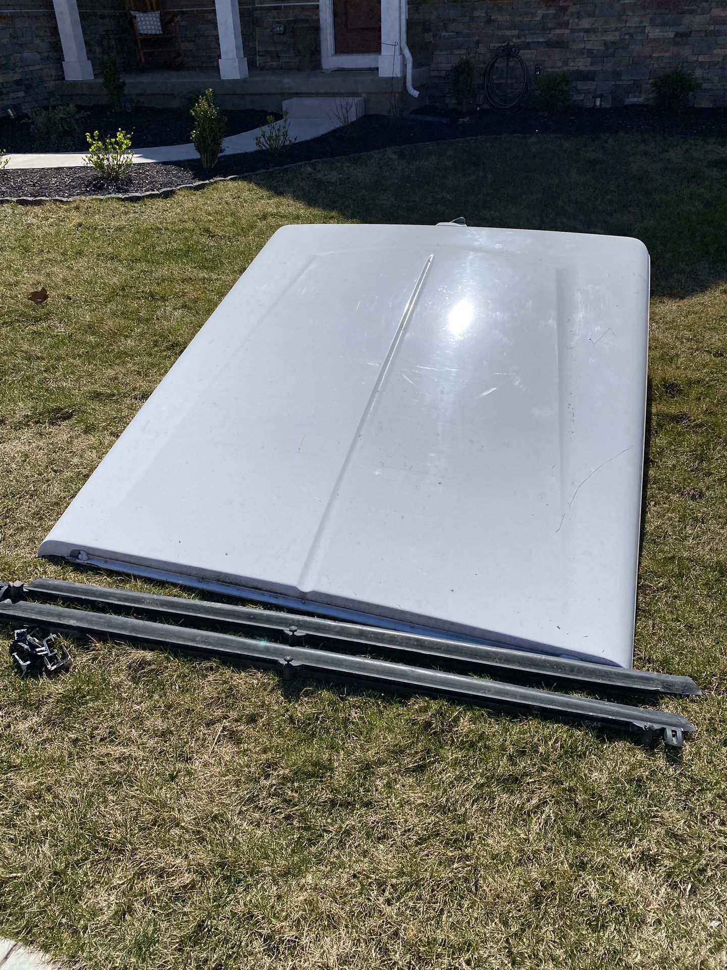 Hard Bed Cover (for F250 Midle Size Bed)