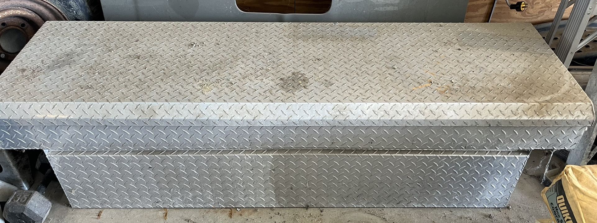Weather Guard Diamond Plated Tool Box Fits All Pickup Trucks.  Used In Good Condition 