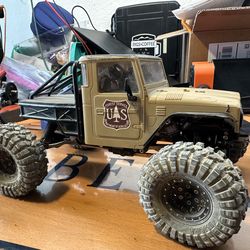 TRX4M Rock crawler