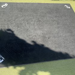 DW drum carpet, Rug
