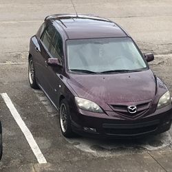 2007 MAZDA 3 HAtch /5Spoed Manual  /i Would Wrap It , Paint Needs Paint