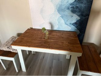 Selling this wooden table/ free frame
