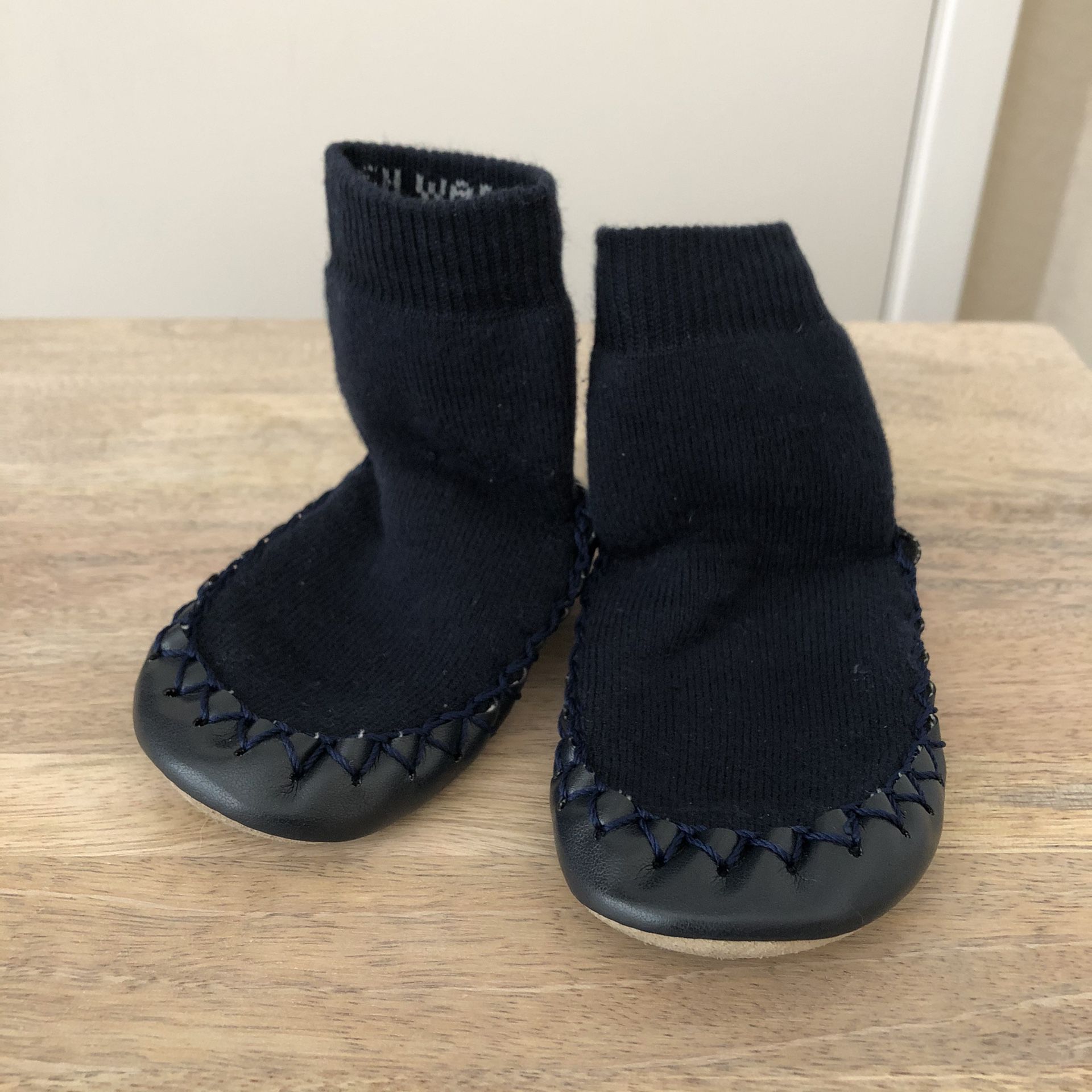 Hannah Anderson Navy moccasins 6-12 month