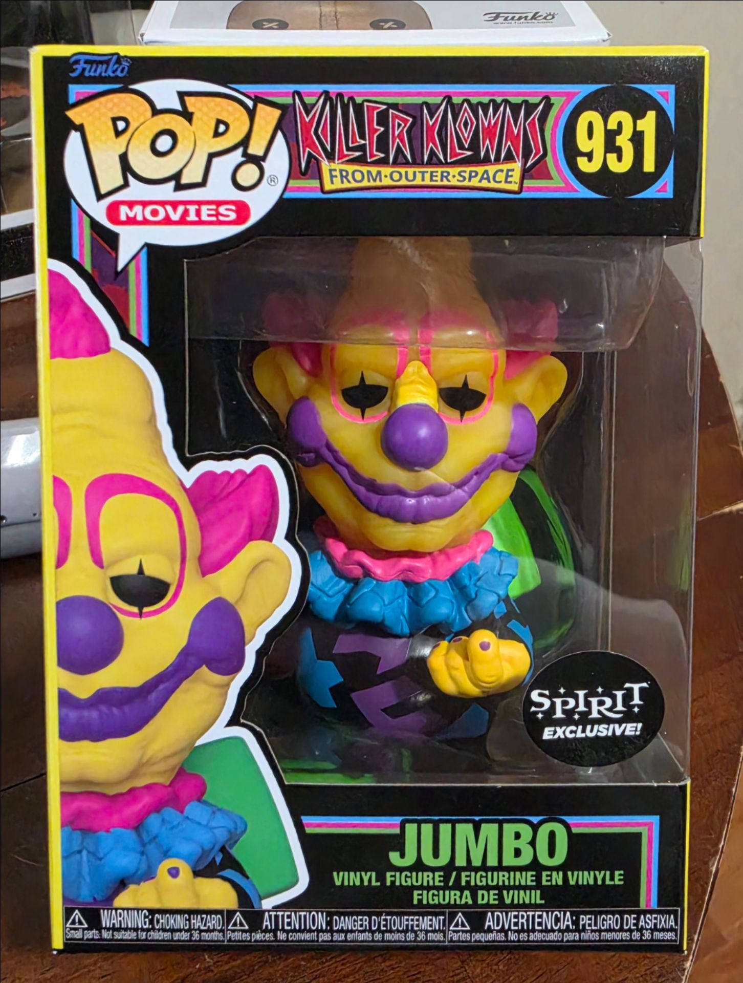 Funko Pop! Killer Klowns from Outer Space #931 Blacklight Jumbo Spirit Exclusive