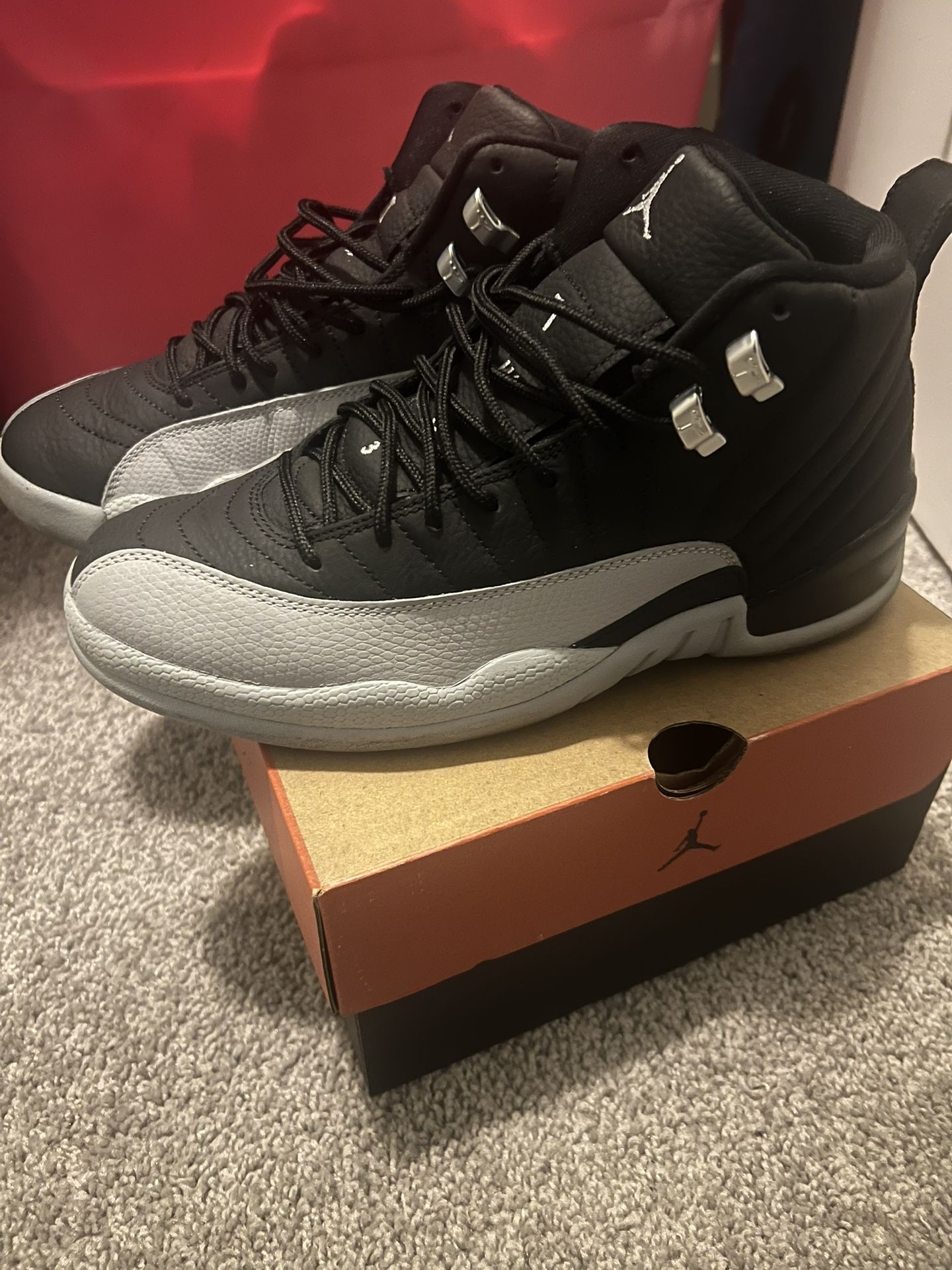 Jordan’s Size 8 11s