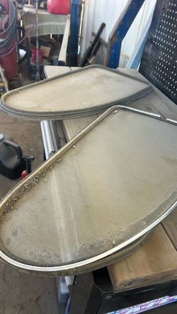 VW rear side windows