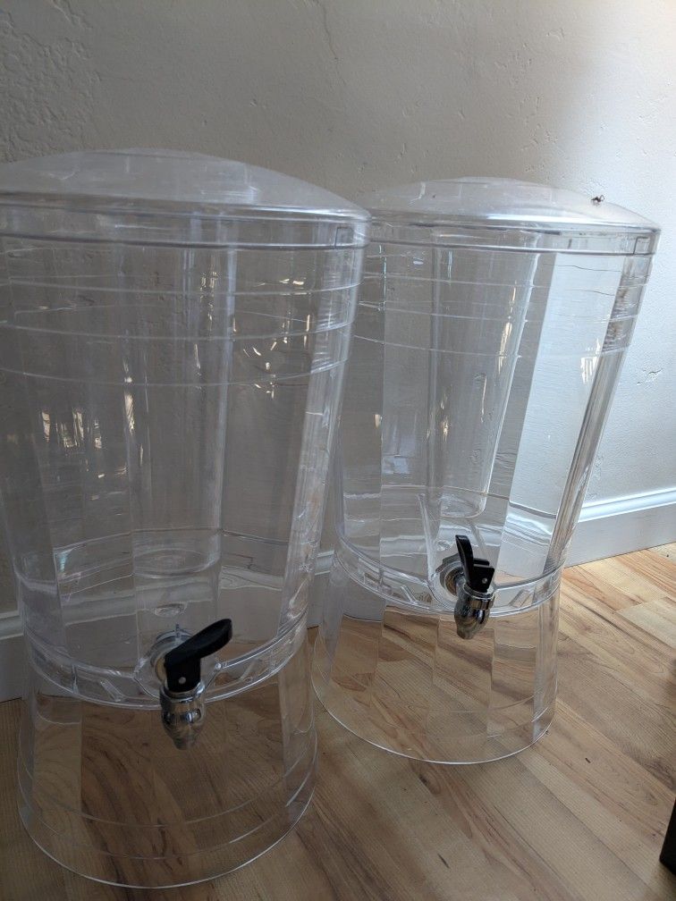 Clear Acrylic Beverage Dispenser