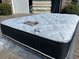 Brand new Queen size mattress and box spring with free home delivery 🚚