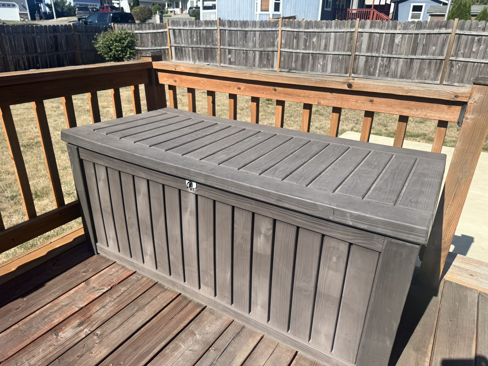 Deck Box
