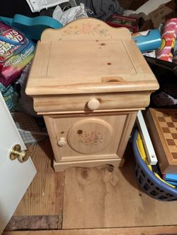 Nightstand-18 Gail’s Farmhouse Style